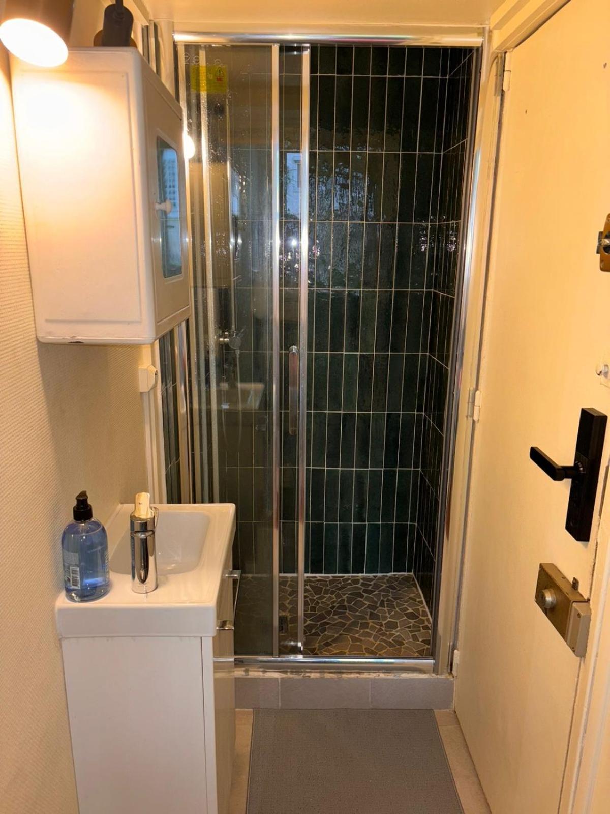 Charmante Place A Deux Pas De La Tour Eiffel Accommodatie bij particulieren *